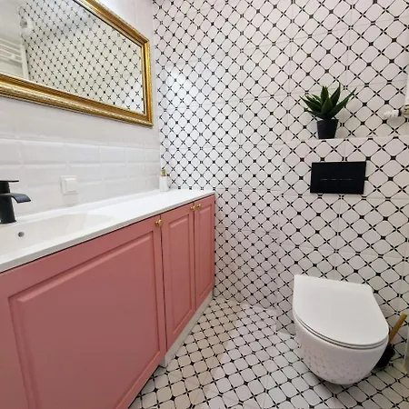 Pogonowskiego 73 - Pink Design Apartment 8 Guests, Terrace & Parking Chillinlodz Лодзь